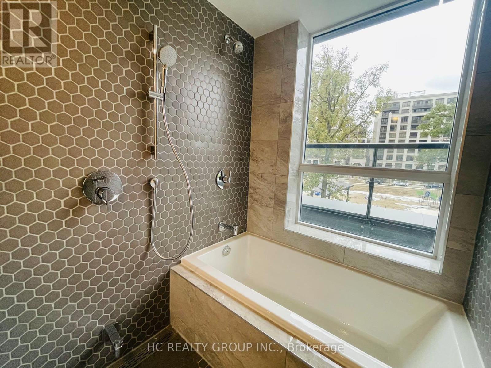 117w - 8 Cedarland Drive, Markham, Ontario  L6G 0H4 - Photo 12 - N12466216
