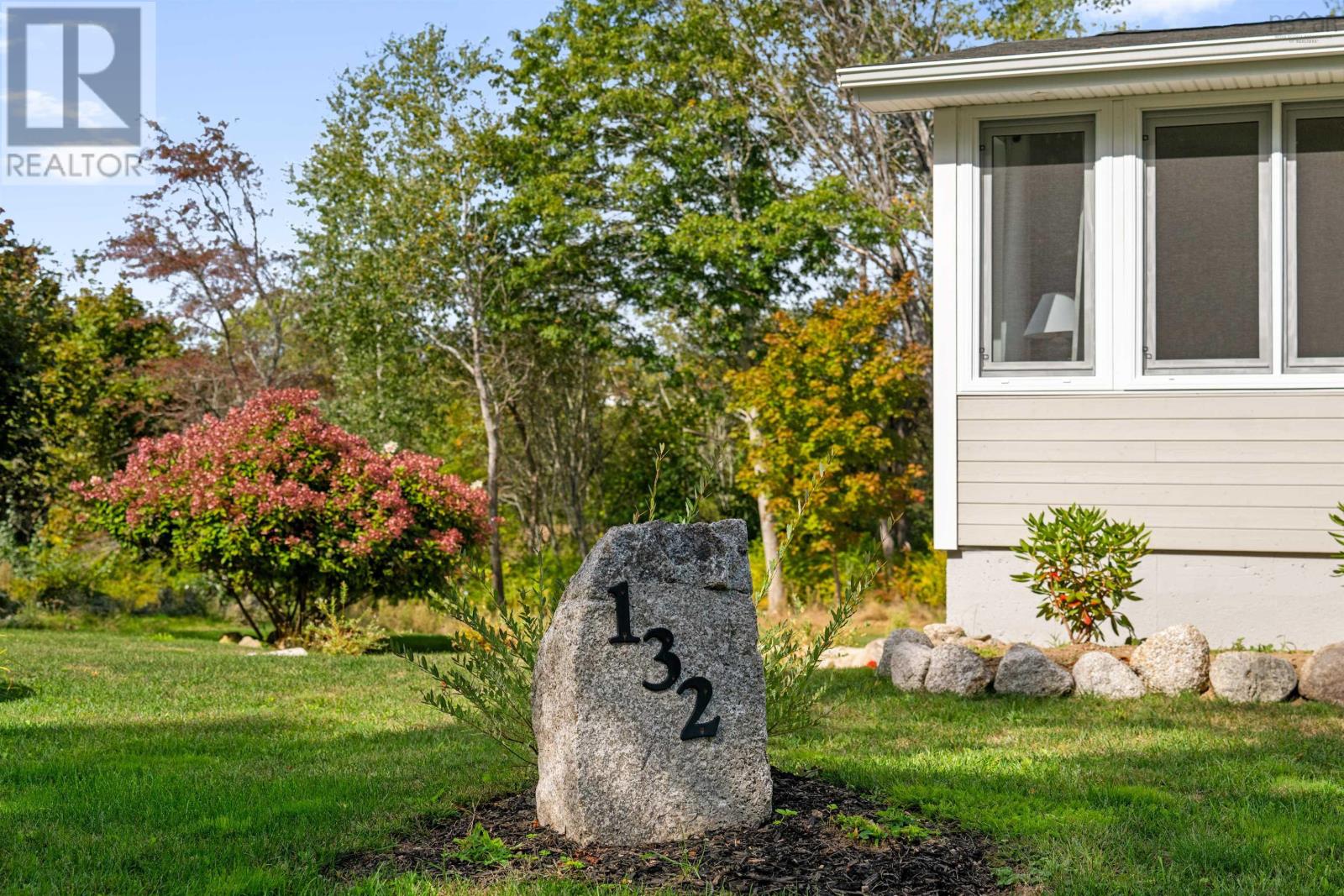 132 Regent Street, Chester, Nova Scotia  B0J 1J0 - Photo 3 - 202509205