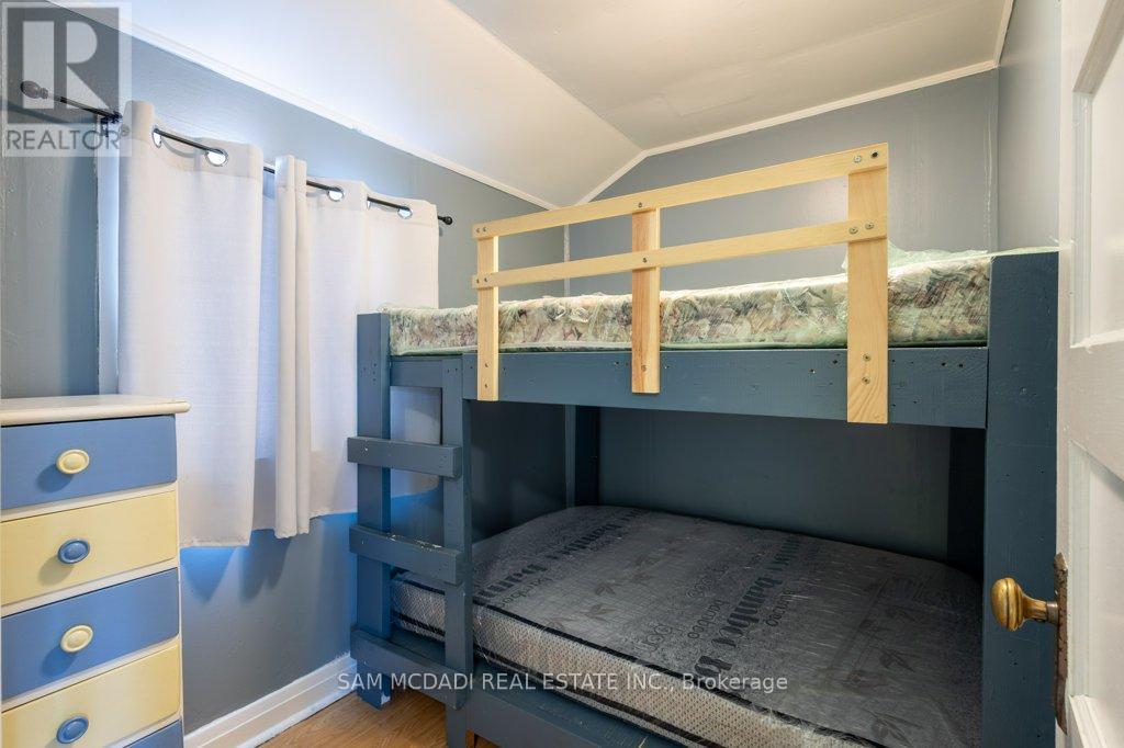 5 River Road E, Wasaga Beach, Ontario  L9Z 2L1 - Photo 12 - S12466252