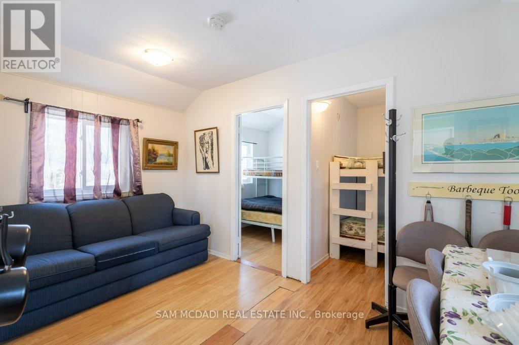 5 River Road E, Wasaga Beach, Ontario  L9Z 2L1 - Photo 18 - S12466252
