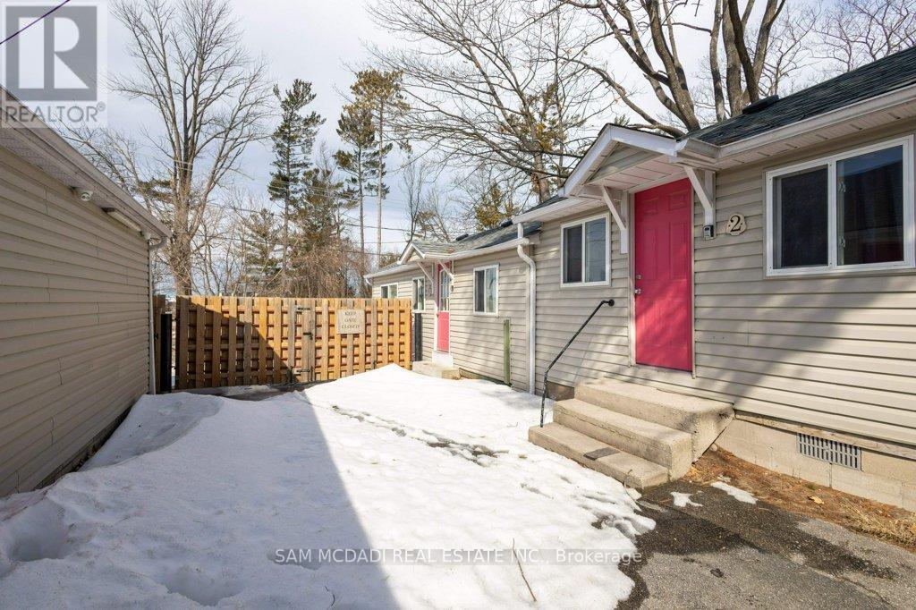 5 River Road E, Wasaga Beach, Ontario  L9Z 2L1 - Photo 3 - S12466252