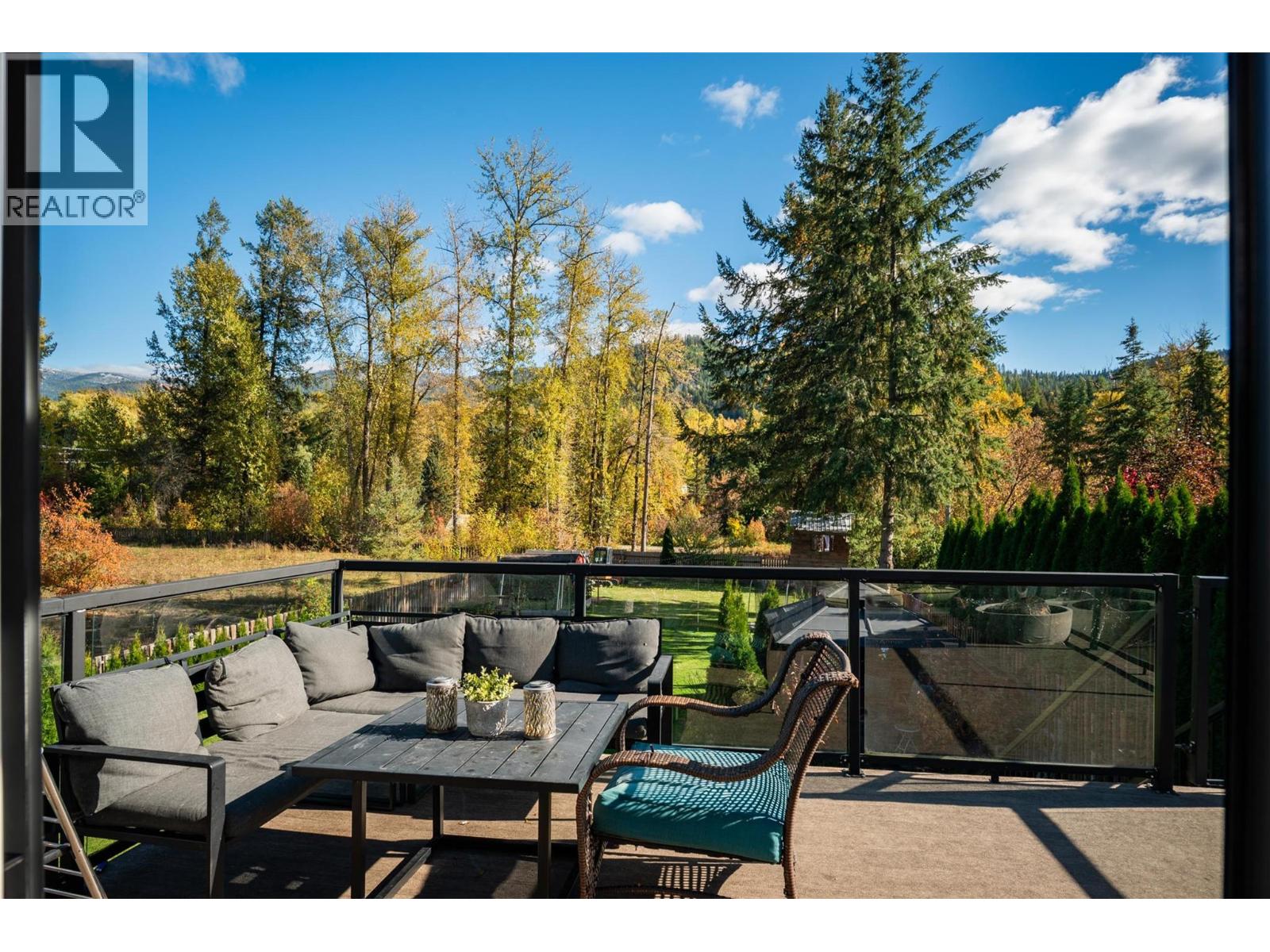 1518 3b Highway, Fruitvale, British Columbia  V0G 1L1 - Photo 28 - 10365751