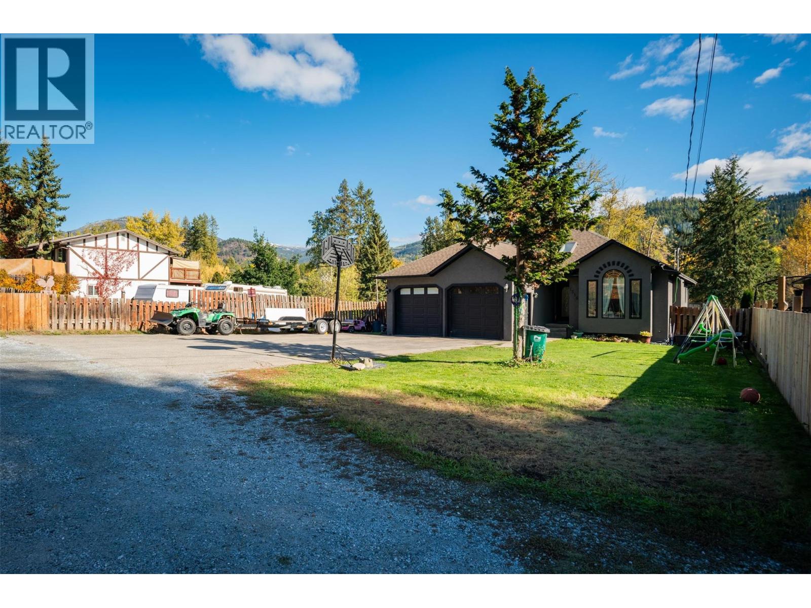 1518 3b Highway, Fruitvale, British Columbia  V0G 1L1 - Photo 27 - 10365751