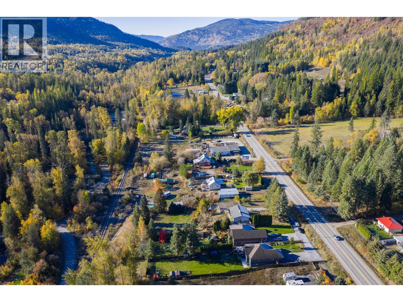 1518 3b Highway, Fruitvale, British Columbia  V0G 1L1 - Photo 47 - 10365751