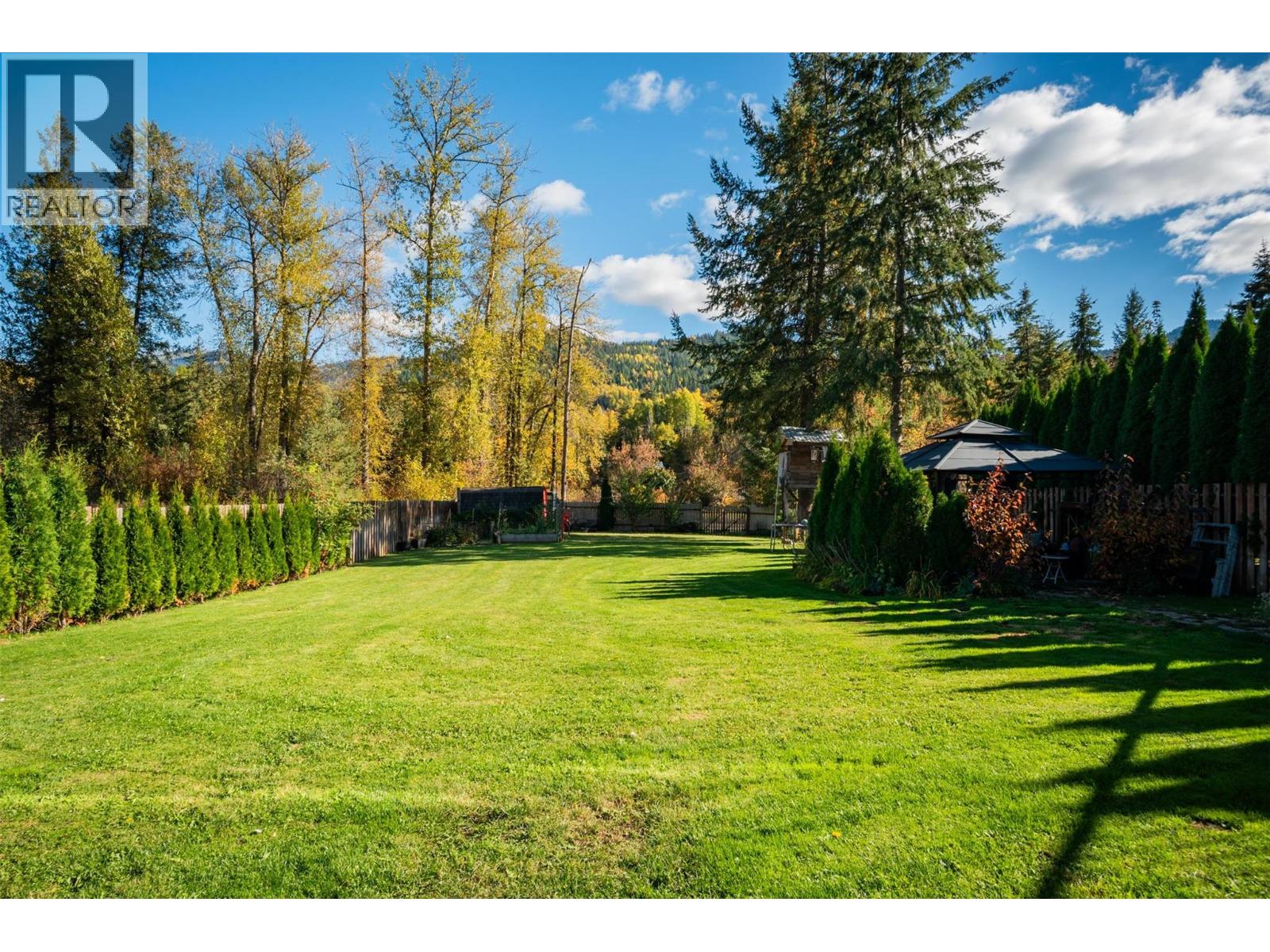 1518 3b Highway, Fruitvale, British Columbia  V0G 1L1 - Photo 35 - 10365751