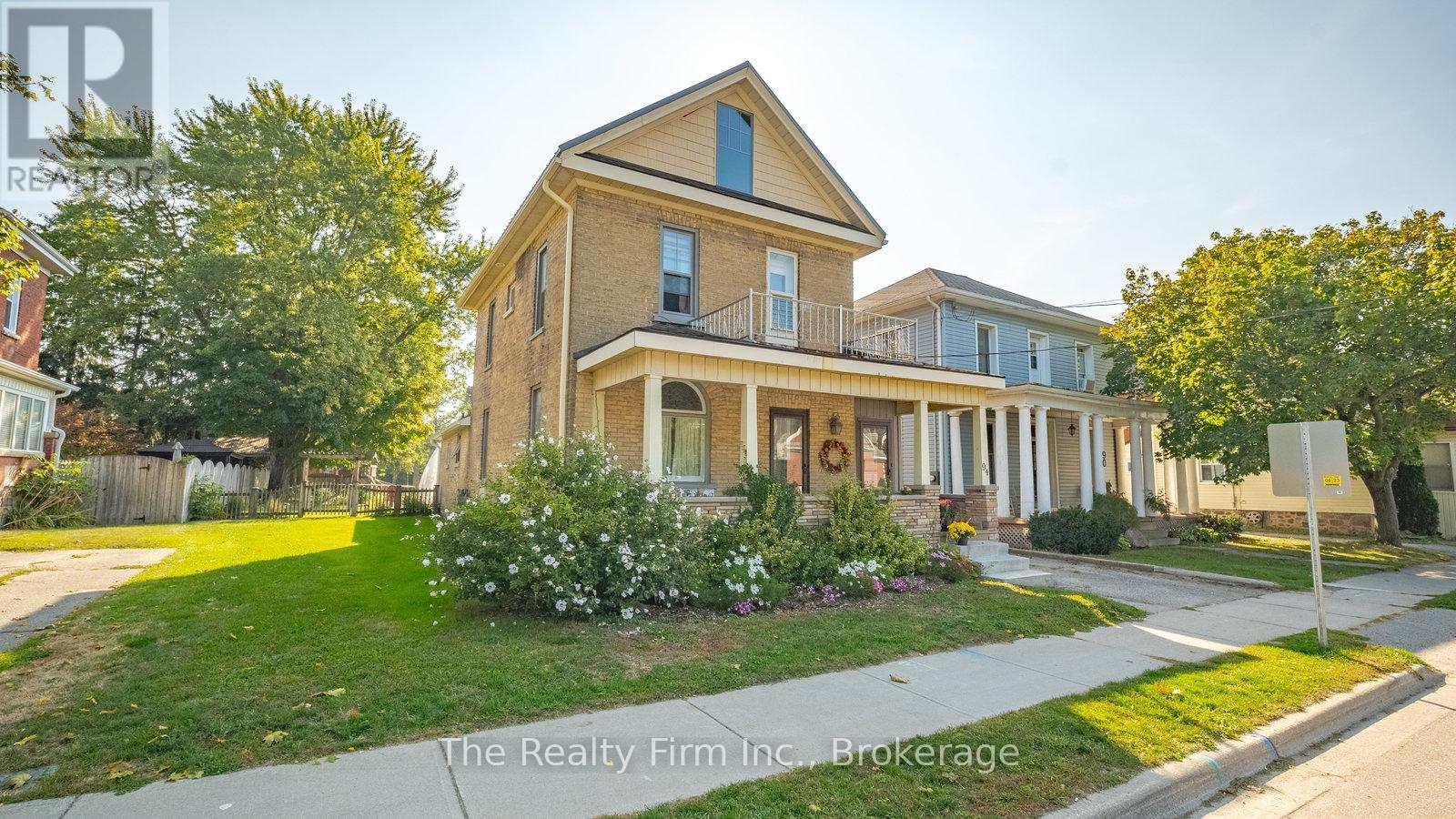 94 WOODSTOCK STREET N, East Zorra-Tavistock, Ontario