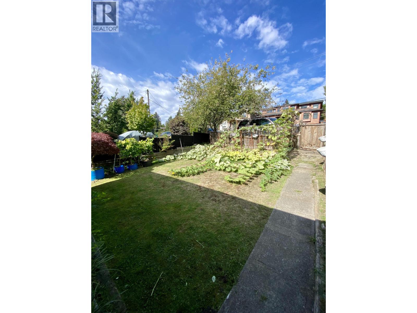 4614 Marine Drive, Burnaby, British Columbia  V5J 3G2 - Photo 3 - R3059031