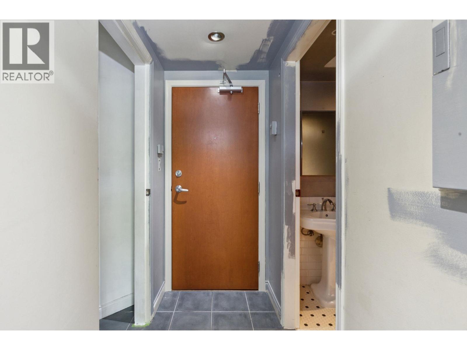 301 55 Alexander Street, Vancouver, British Columbia  V6A 1B2 - Photo 4 - R3059092