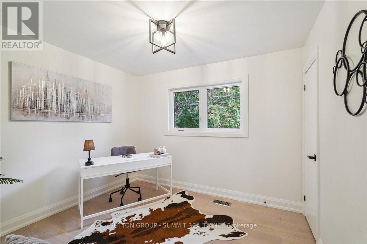 1391 Mountain Grove Avenue, Burlington, Ontario  L7P 2H1 - Photo 14 - W12466103