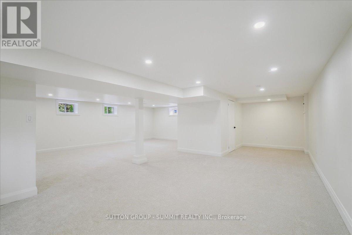 1391 Mountain Grove Avenue, Burlington, Ontario  L7P 2H1 - Photo 19 - W12466103