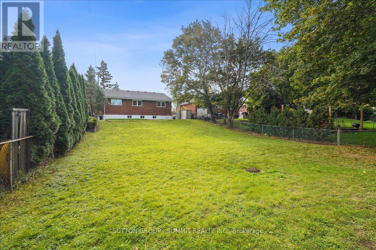 1391 Mountain Grove Avenue, Burlington, Ontario  L7P 2H1 - Photo 26 - W12466103