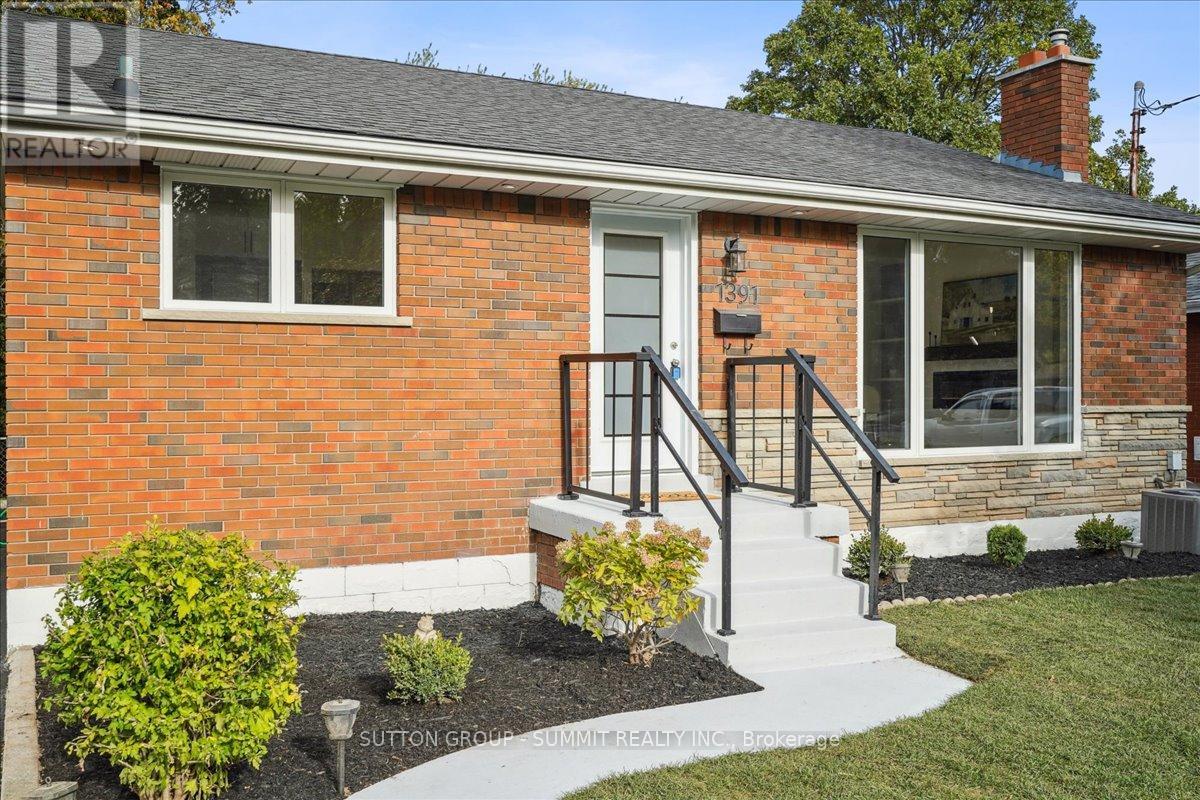 1391 Mountain Grove Avenue, Burlington, Ontario  L7P 2H1 - Photo 31 - W12466103