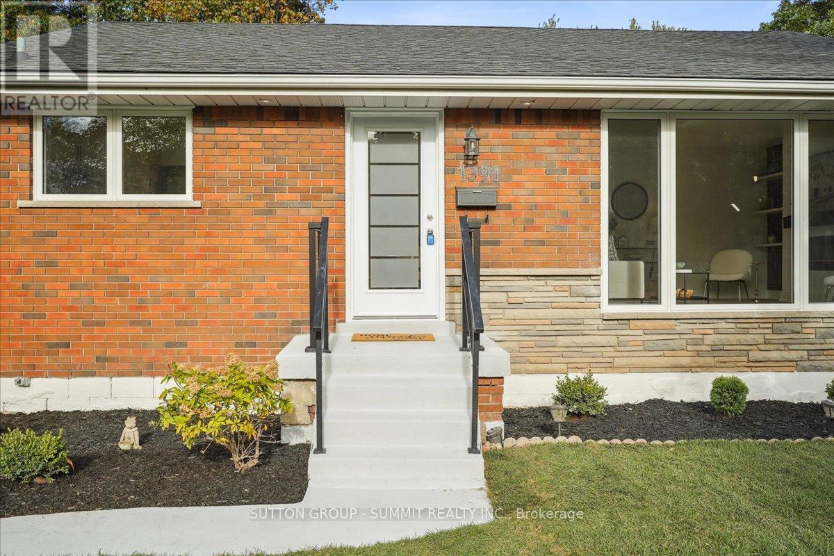 1391 Mountain Grove Avenue, Burlington, Ontario  L7P 2H1 - Photo 32 - W12466103