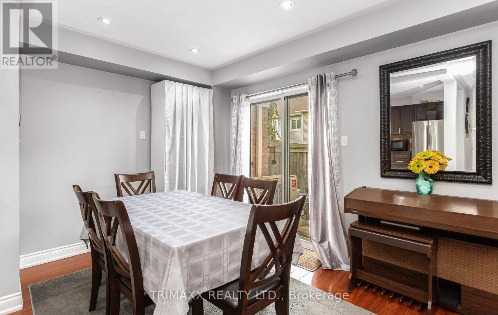 62 Brisbane Court, Brampton, Ontario  L6R 1V4 - Photo 17 - W12466115