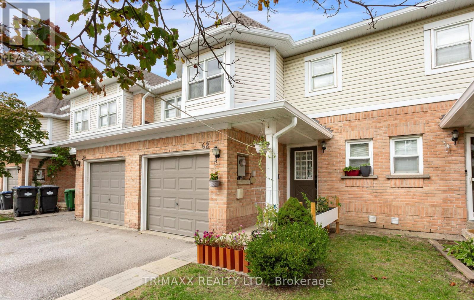 62 Brisbane Court, Brampton, Ontario  L6R 1V4 - Photo 2 - W12466115