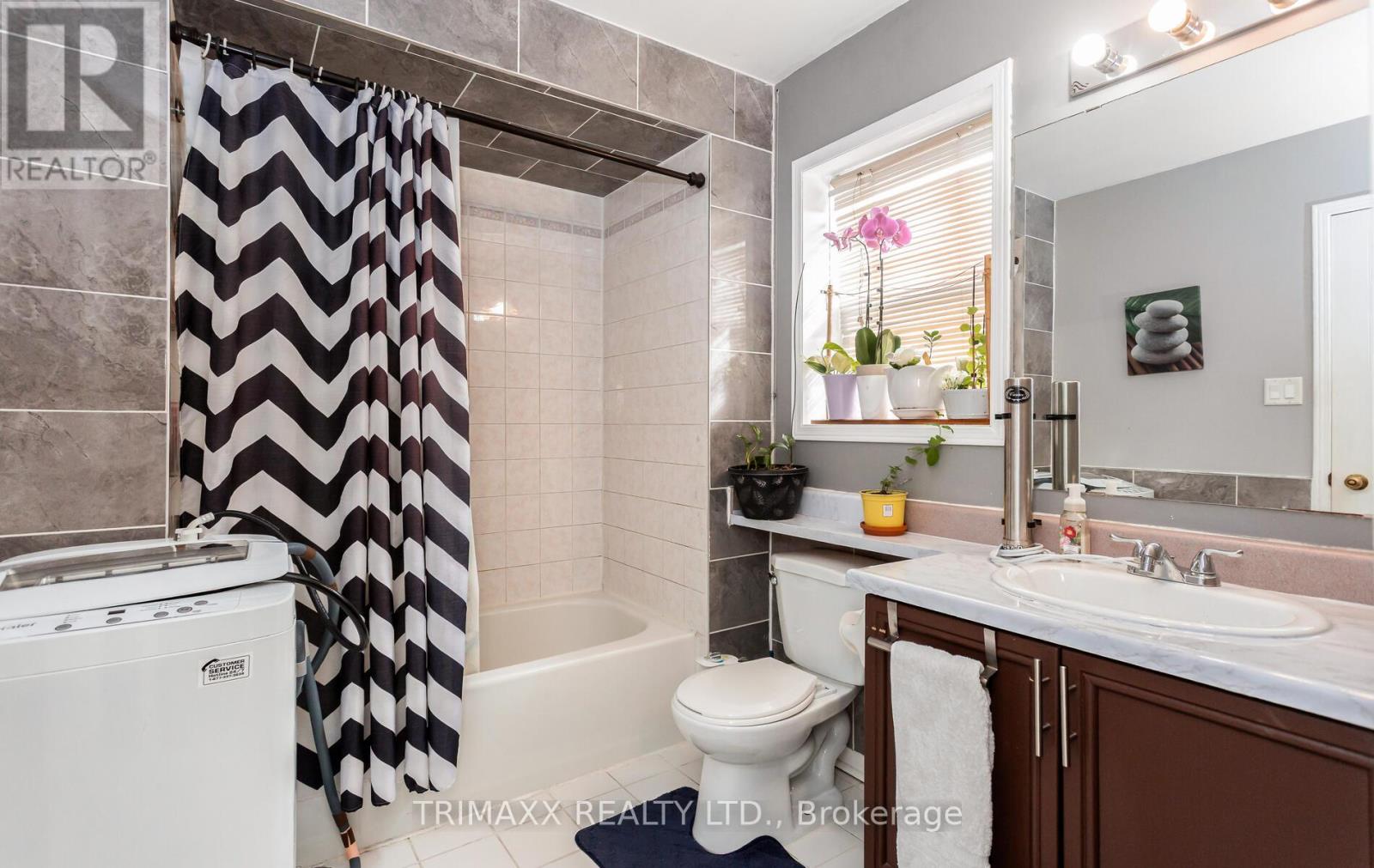 62 Brisbane Court, Brampton, Ontario  L6R 1V4 - Photo 27 - W12466115
