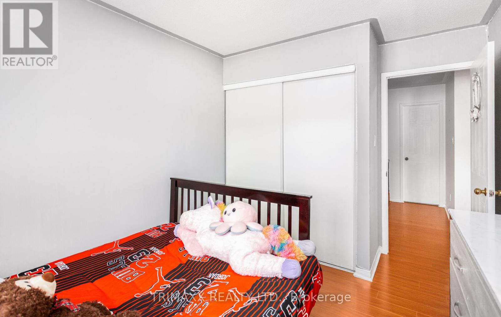 62 Brisbane Court, Brampton, Ontario  L6R 1V4 - Photo 31 - W12466115