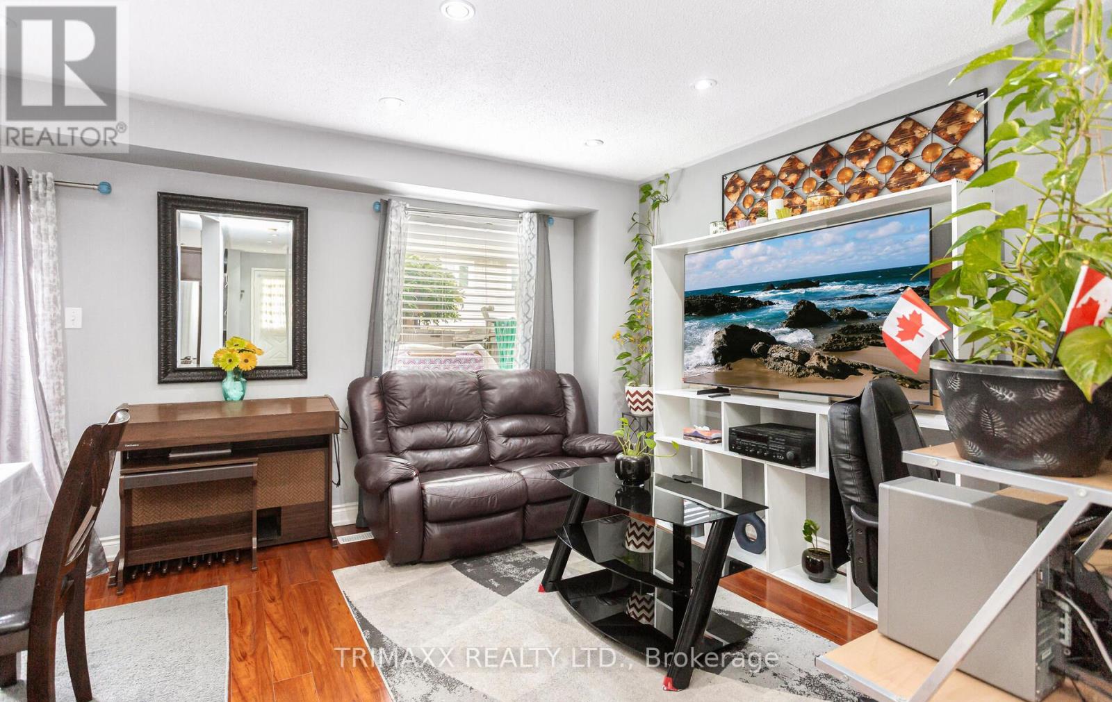 62 Brisbane Court, Brampton, Ontario  L6R 1V4 - Photo 9 - W12466115