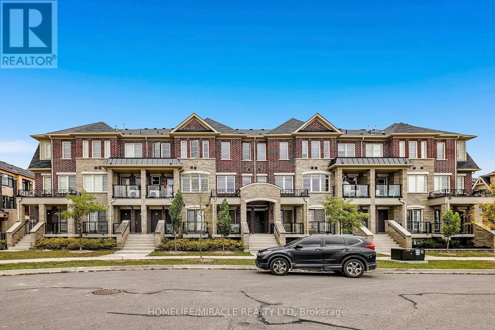 5 - 200 Veterans Drive, Brampton, Ontario  L7A 4S6 - Photo 2 - W12466129