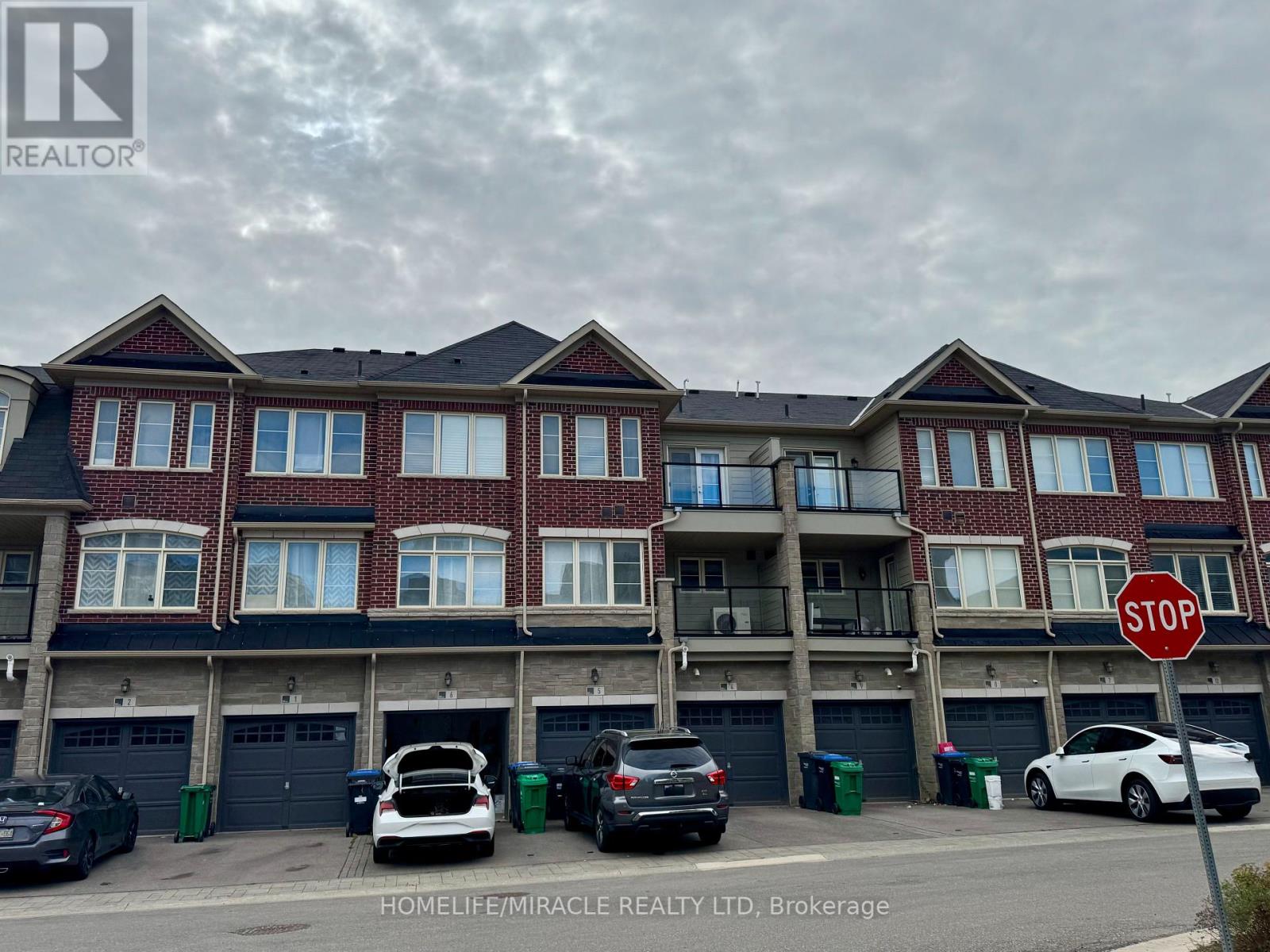 5 - 200 Veterans Drive, Brampton, Ontario  L7A 4S6 - Photo 3 - W12466129