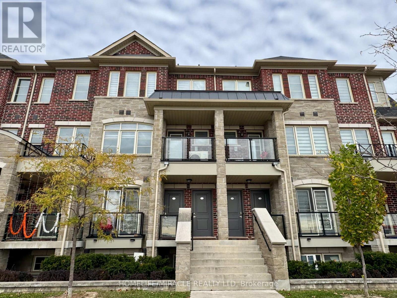 5 - 200 Veterans Drive, Brampton, Ontario  L7A 4S6 - Photo 4 - W12466129