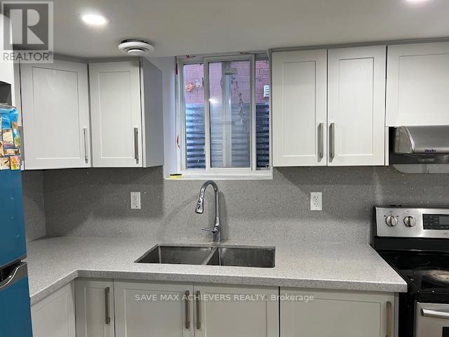 29 Herdwick Street, Brampton, Ontario  L6S 6L6 - Photo 5 - W12466135