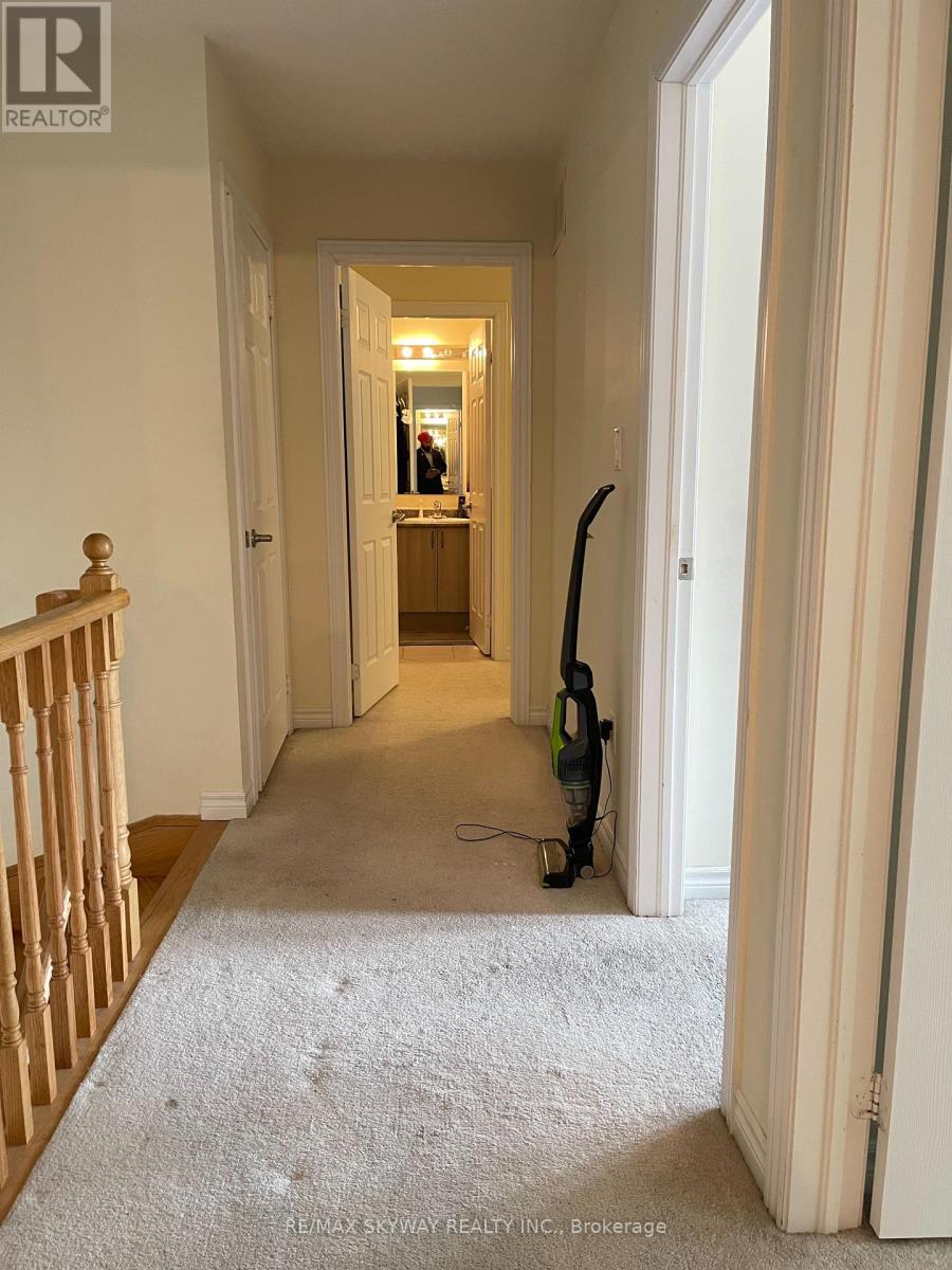 103 - 200 Veterans Drive, Brampton, Ontario  L7A 4S6 - Photo 10 - W12466140