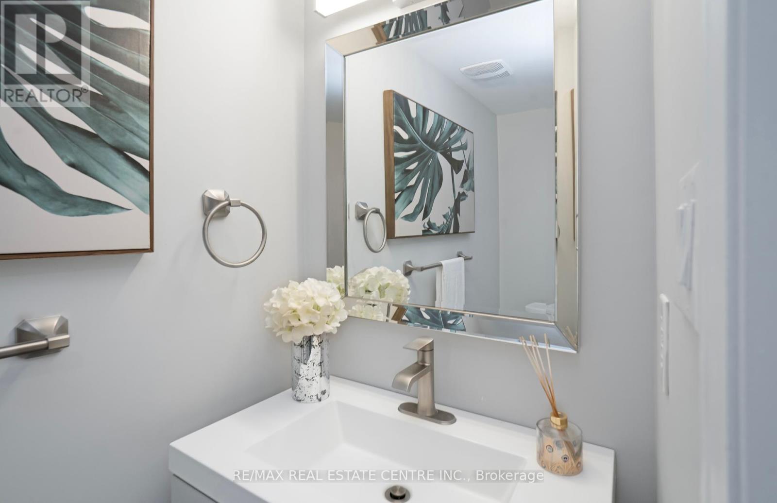 165 - 5255 Palmetto Place, Mississauga, Ontario  L5M 0H2 - Photo 6 - W12466150