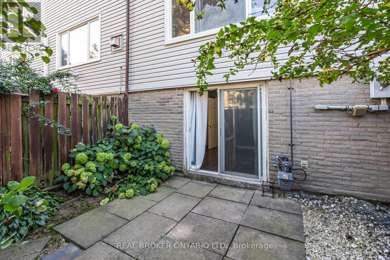 70 - 2440 Bromsgrove Road, Mississauga, Ontario  L5J 4J7 - Photo 38 - W12466154