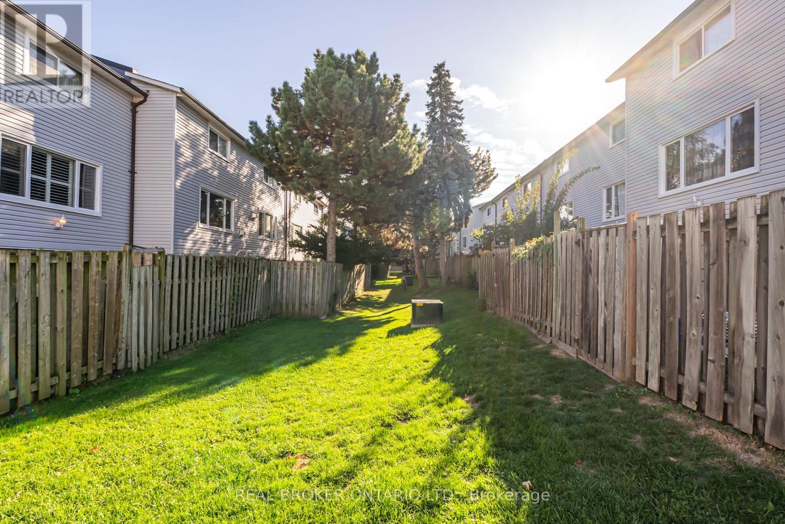 70 - 2440 Bromsgrove Road, Mississauga, Ontario  L5J 4J7 - Photo 41 - W12466154