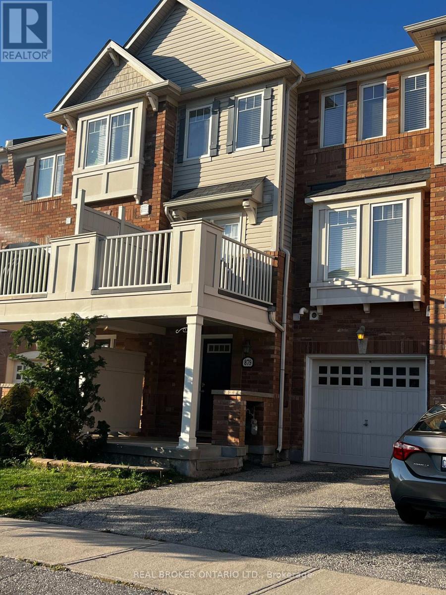 879 WILLINGDON CRESCENT, Milton, Ontario