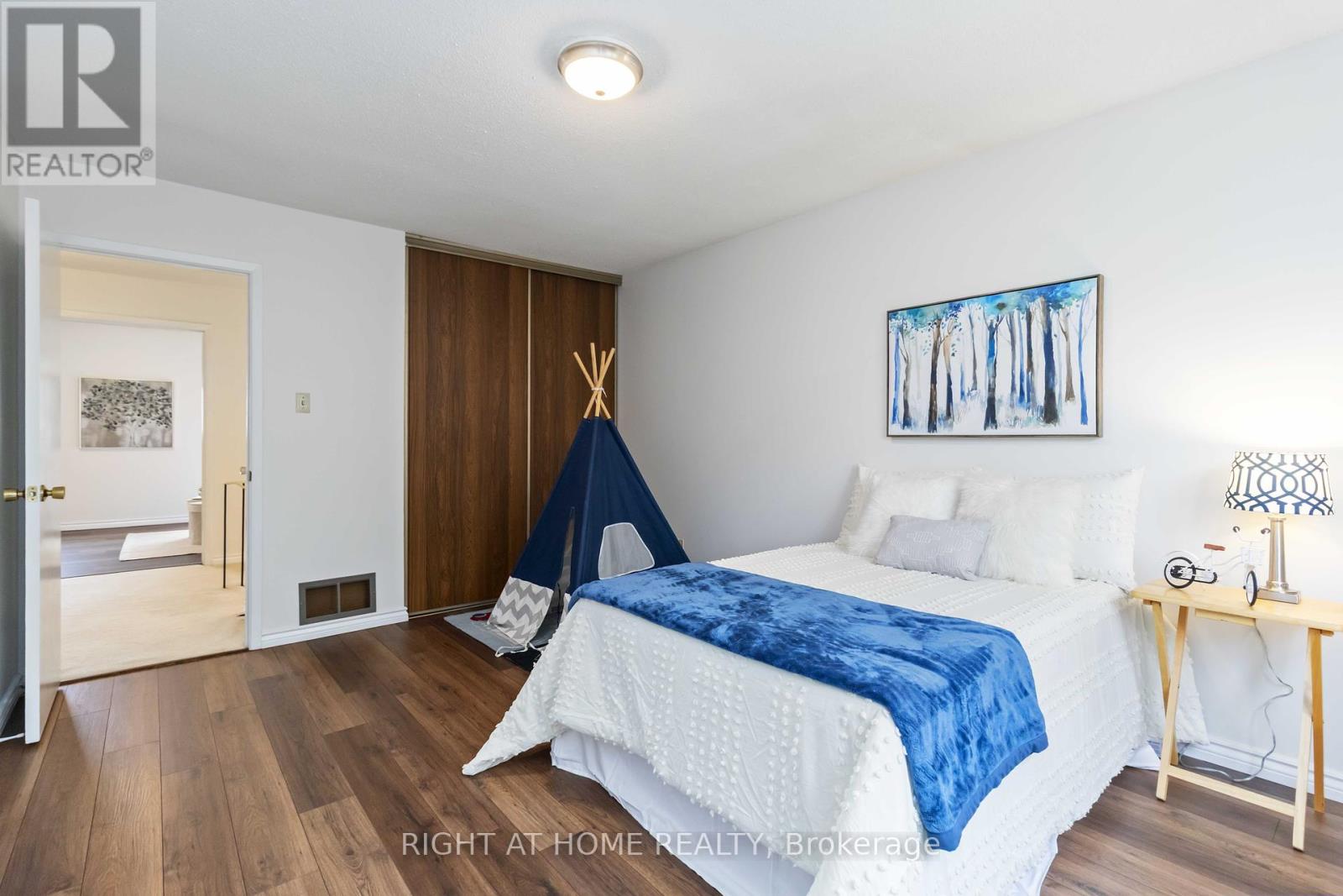 3512 Ash Row Crescent, Mississauga, Ontario  L5L 1K4 - Photo 16 - W12466215