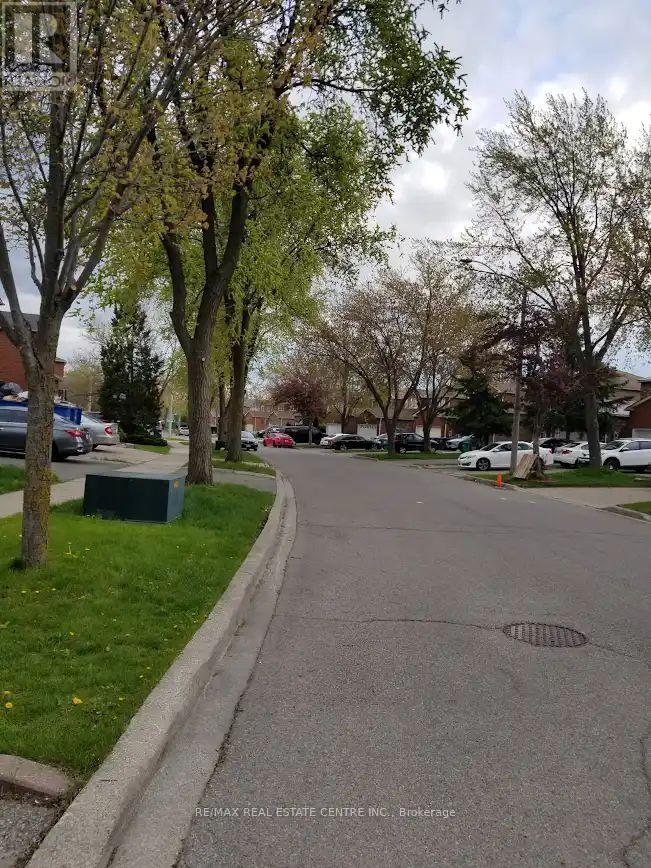 Bsmt - 3579 Copernicus Drive, Mississauga, Ontario  L5B 3L3 - Photo 3 - W12466249