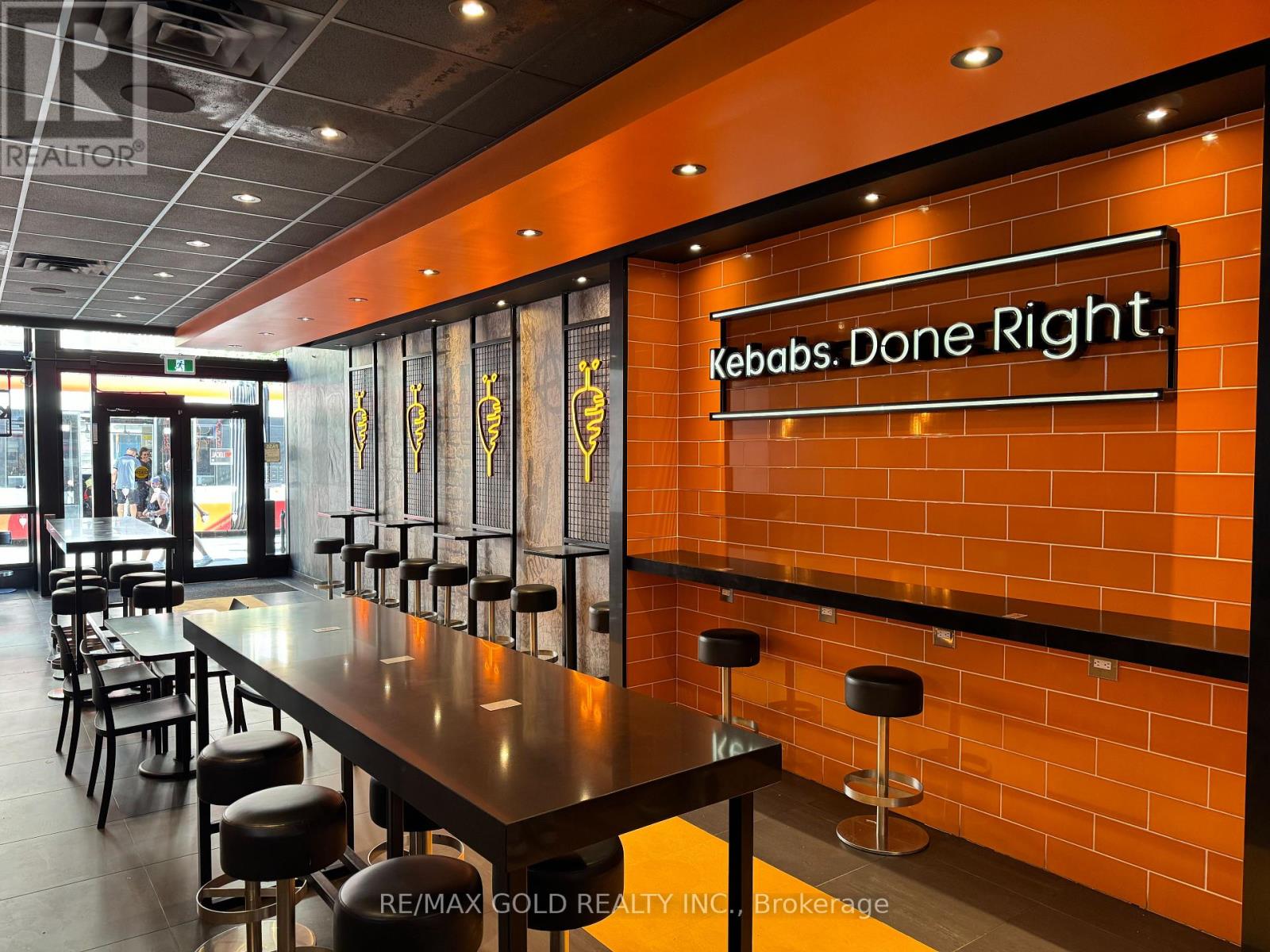 246 Queen Street W, Toronto, Ontario  M5V 1Z7 - Photo 2 - C12466297