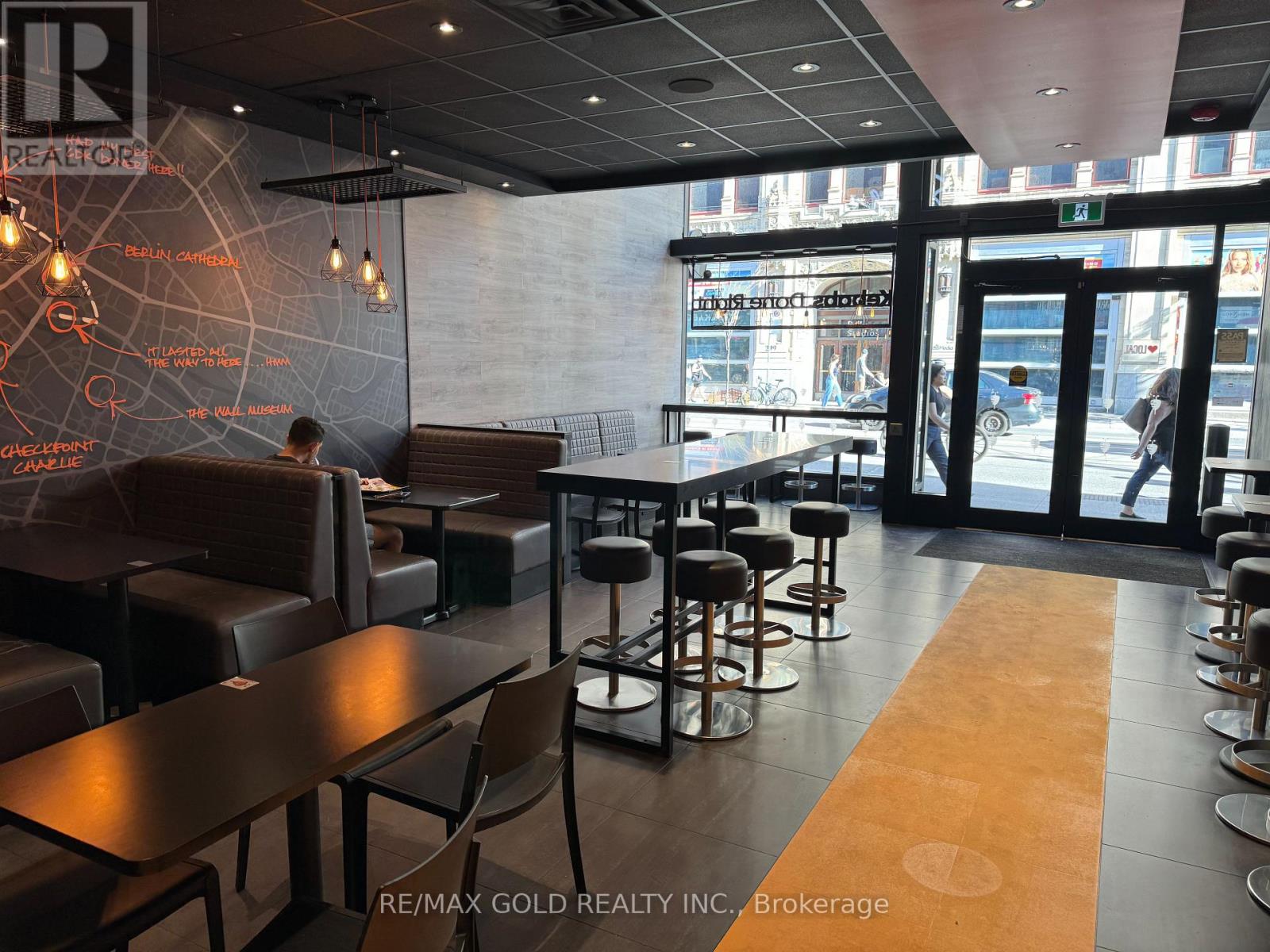 246 Queen Street W, Toronto, Ontario  M5V 1Z7 - Photo 5 - C12466297