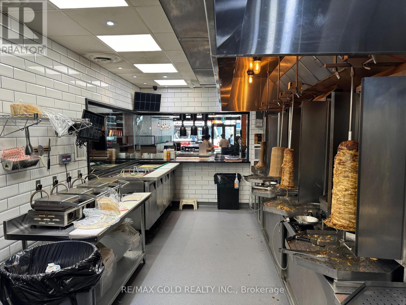 246 Queen Street W, Toronto, Ontario  M5V 1Z7 - Photo 6 - C12466297