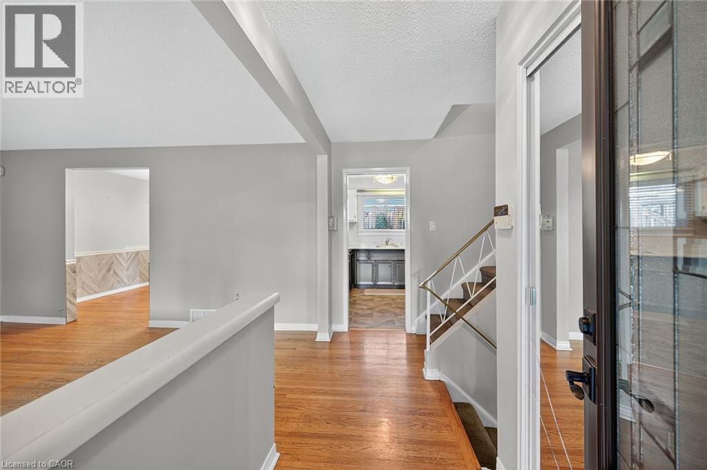 6 Kirkland Avenue, Hamilton, Ontario  L8V 3V9 - Photo 8 - 40779803