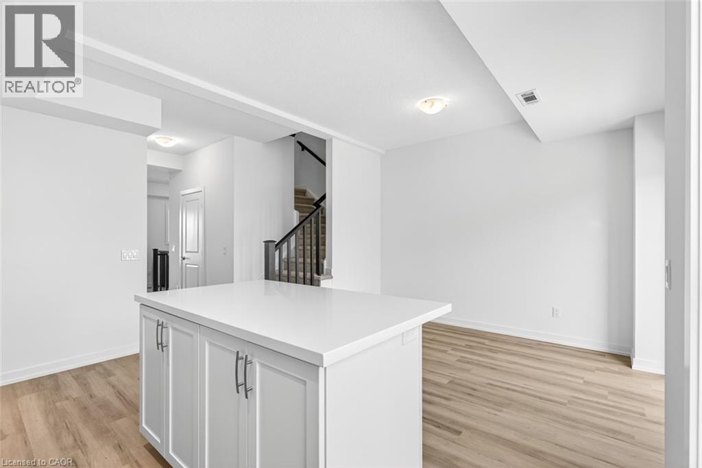 70 Kenesky Drive Unit# 37, Waterdown, Ontario  L0R 2H7 - Photo 13 - 40779739
