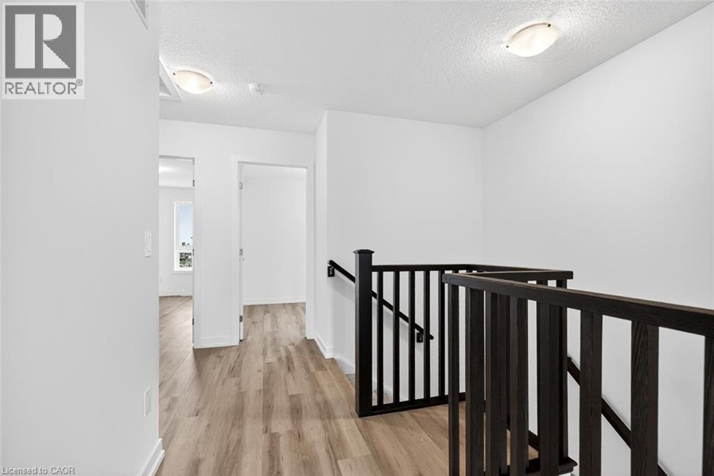 70 Kenesky Drive Unit# 37, Waterdown, Ontario  L0R 2H7 - Photo 25 - 40779739