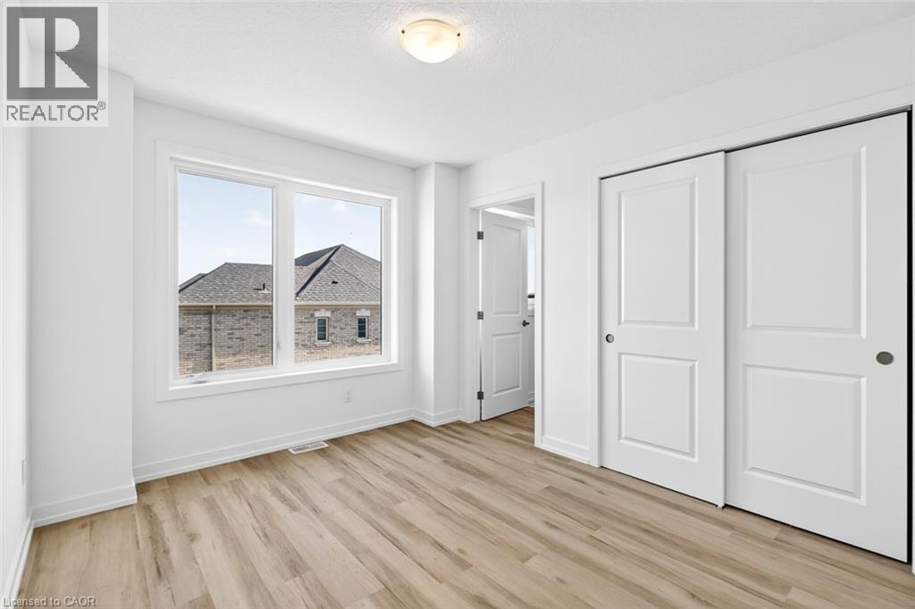 70 Kenesky Drive Unit# 37, Waterdown, Ontario  L0R 2H7 - Photo 29 - 40779739
