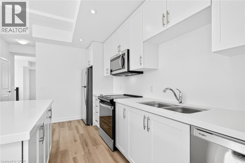 70 Kenesky Drive Unit# 39, Waterdown, Ontario  L0R 2H7 - Photo 13 - 40779699