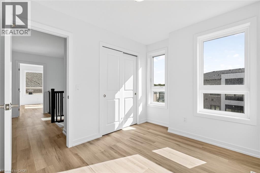 70 Kenesky Drive Unit# 39, Waterdown, Ontario  L0R 2H7 - Photo 30 - 40779699