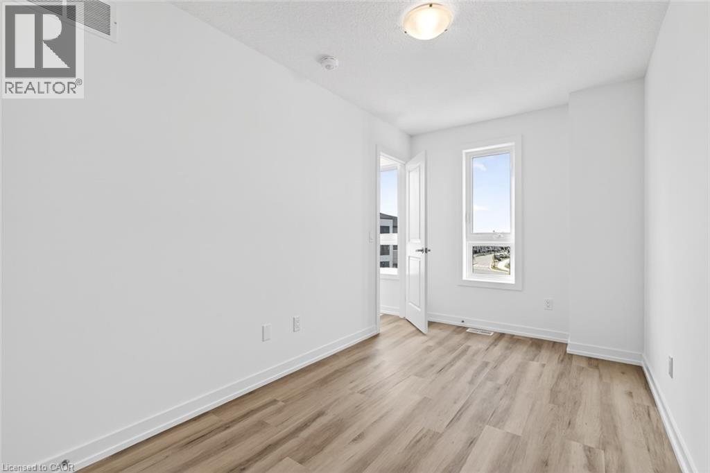 70 Kenesky Drive Unit# 39, Waterdown, Ontario  L0R 2H7 - Photo 35 - 40779699