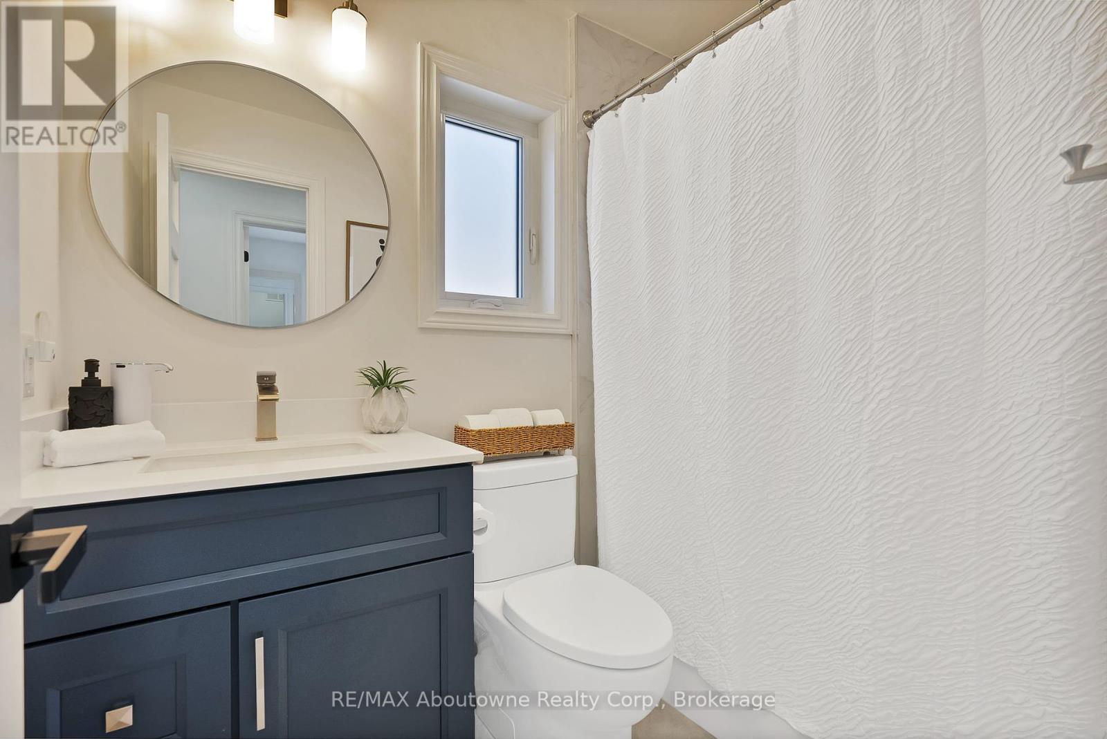 2599 Castle Hill Crescent, Oakville, Ontario  L6H 6J1 - Photo 24 - W12465871