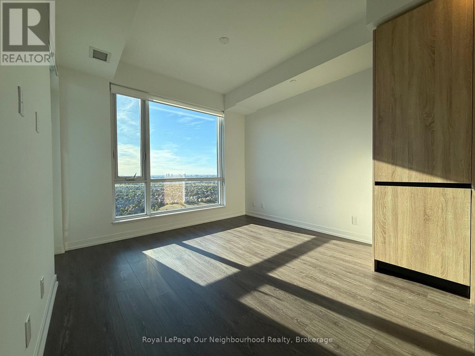 2512 - 7950 Bathurst Street, Vaughan, Ontario  L4J 0L4 - Photo 7 - N12466414