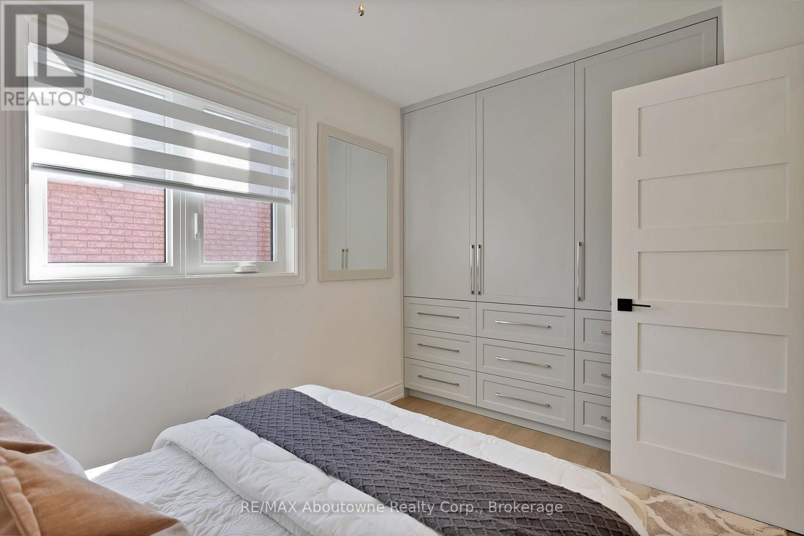 2599 Castle Hill Crescent, Oakville, Ontario  L6H 6J1 - Photo 31 - W12465871