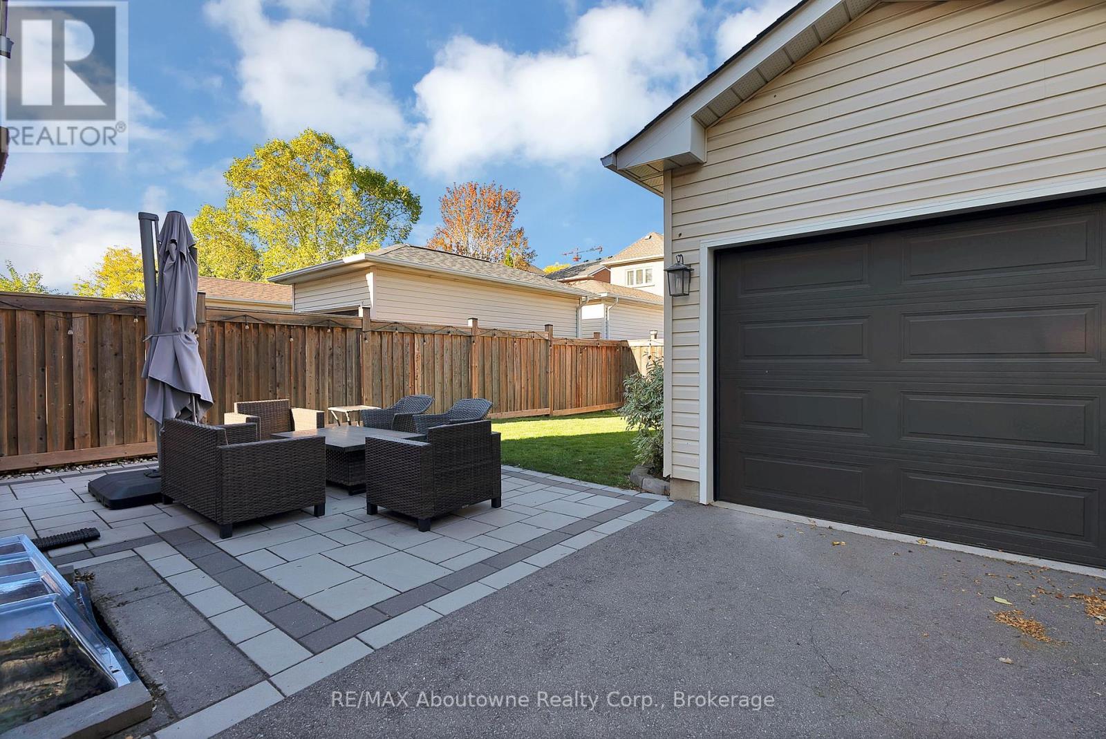 2599 Castle Hill Crescent, Oakville, Ontario  L6H 6J1 - Photo 33 - W12465871