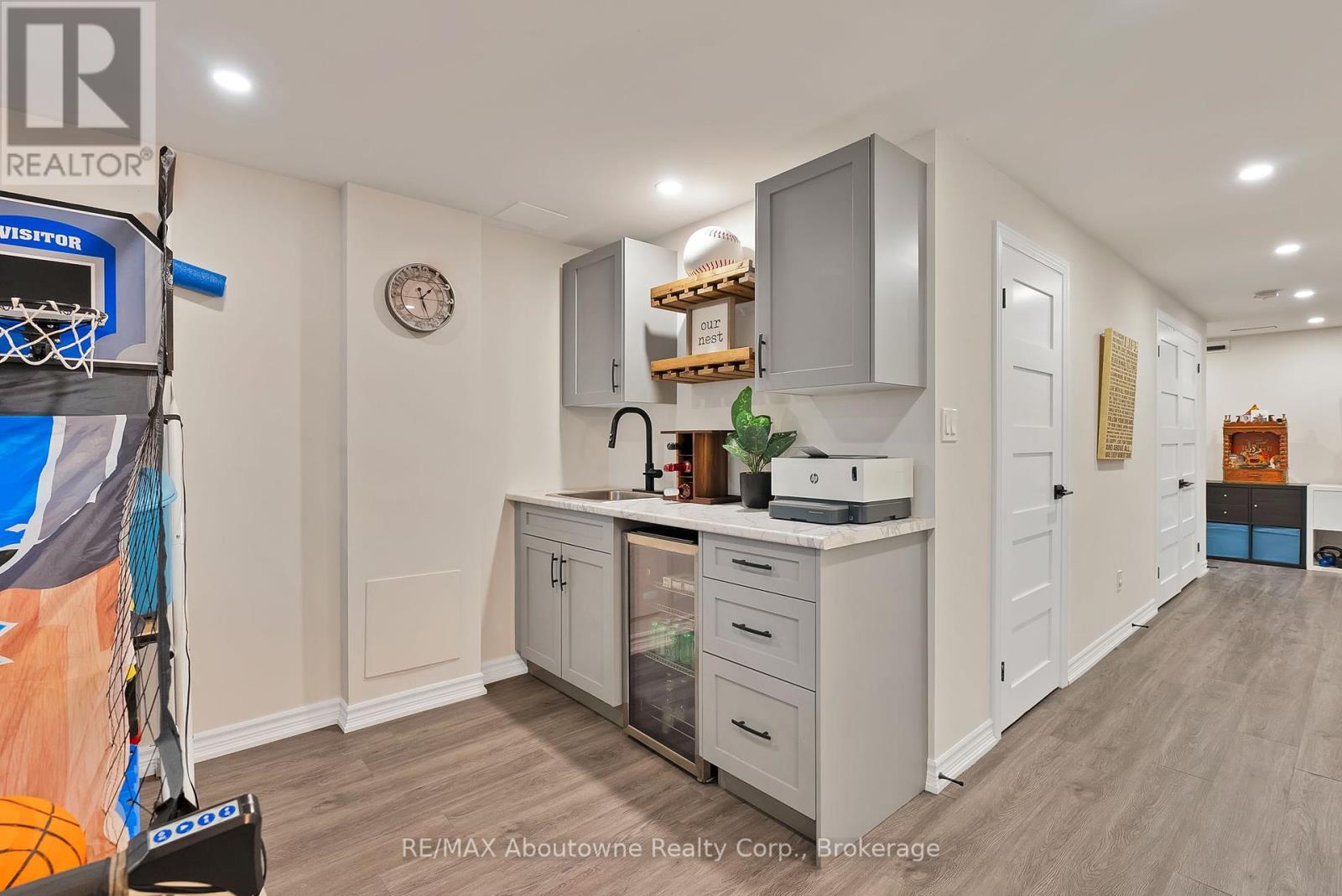 2599 Castle Hill Crescent, Oakville, Ontario  L6H 6J1 - Photo 37 - W12465871