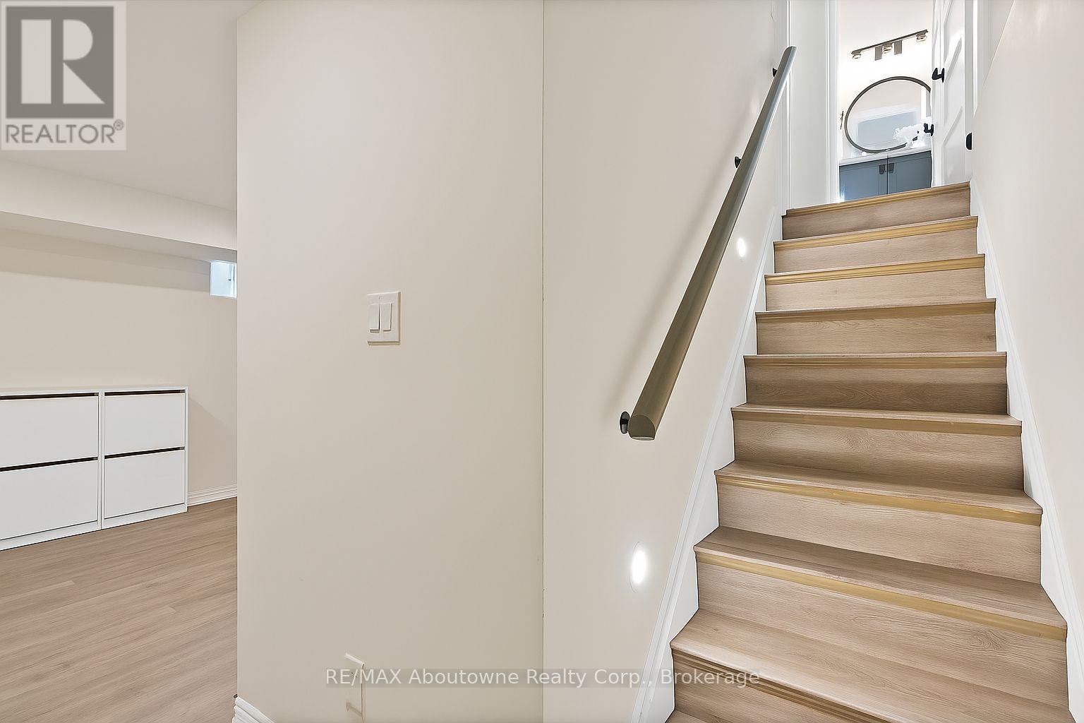 2599 Castle Hill Crescent, Oakville, Ontario  L6H 6J1 - Photo 36 - W12465871