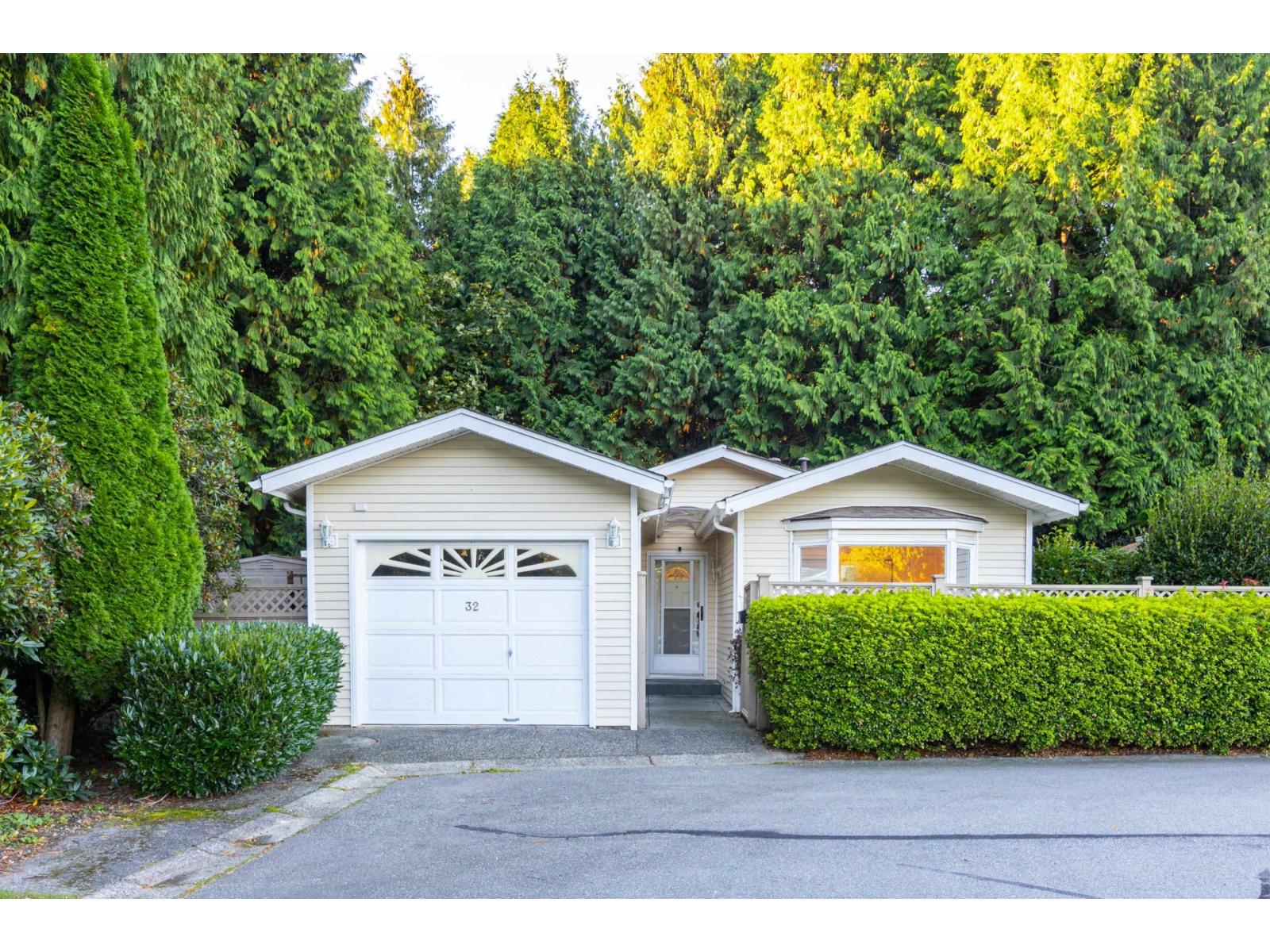 32 1400 164 Street, Surrey, British Columbia  V4A 8T4 - Photo 1 - R3058832